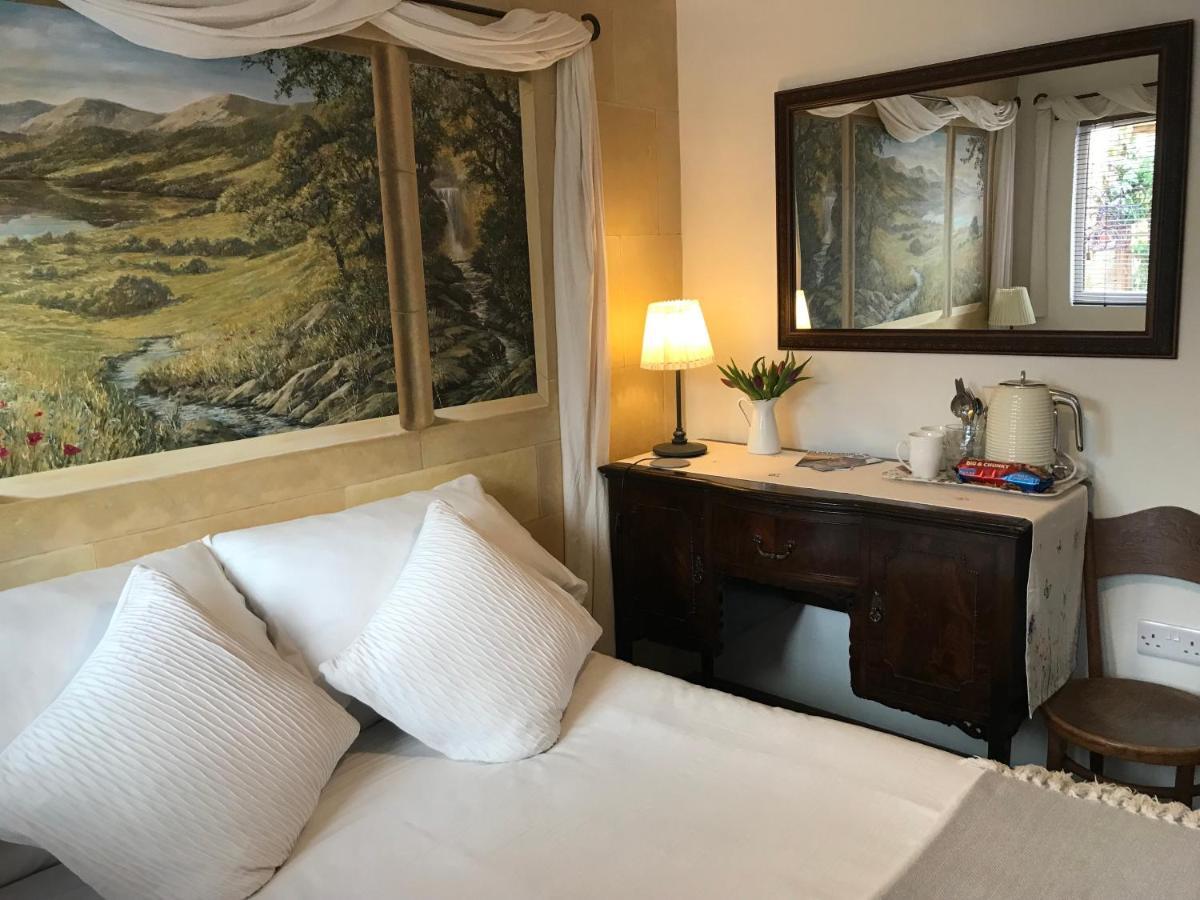 Cute Self-Contained Guest Room With Ensuite And Private Decked Porch In กลาสตันเบอรี ภายนอก รูปภาพ